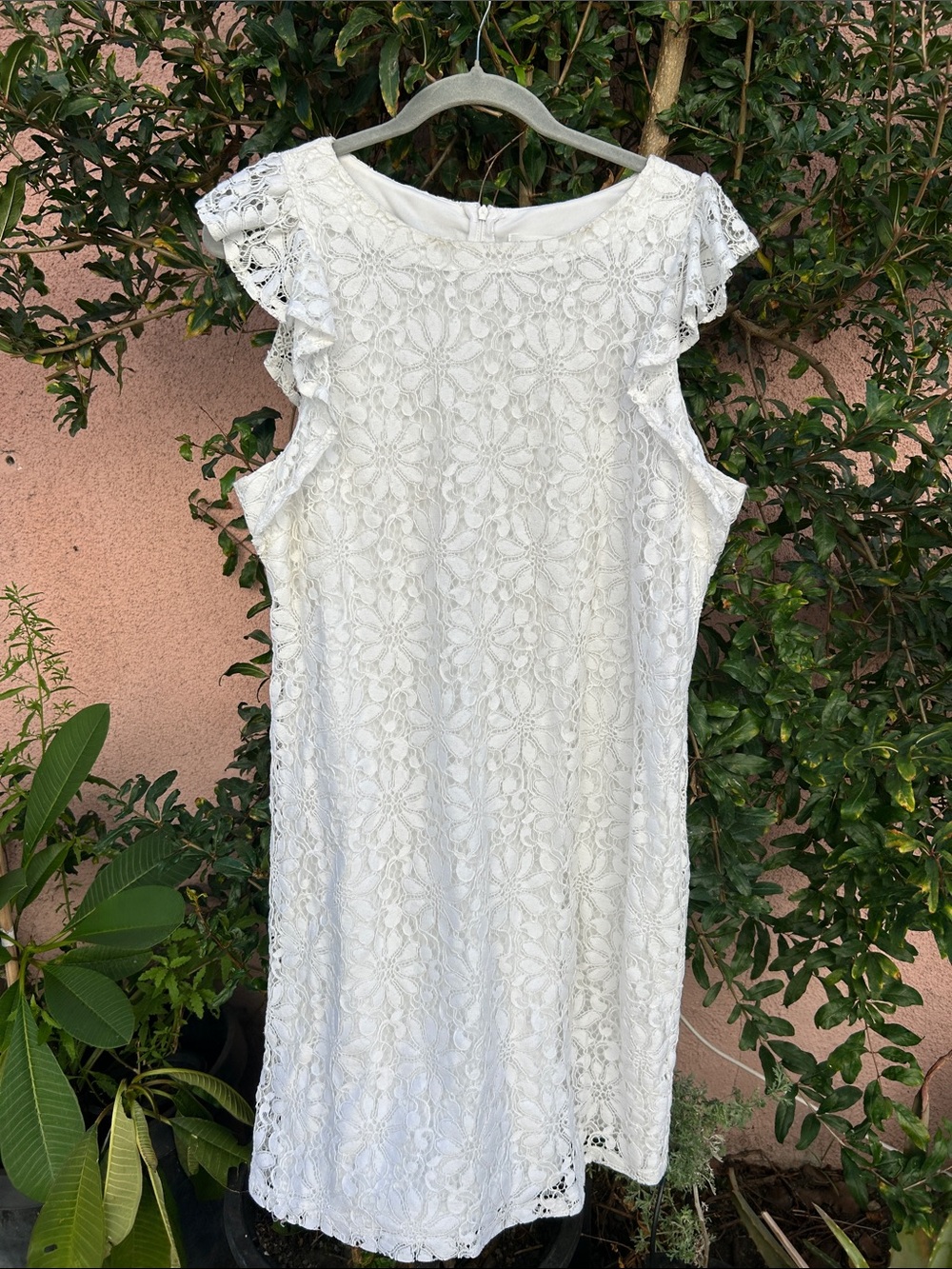 London Times White Lace Flutter Sleeve Dress